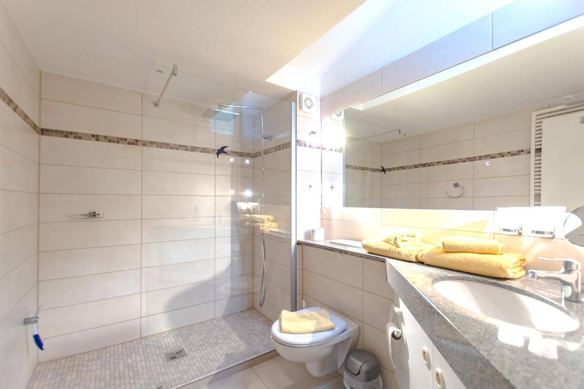 Seeschloss, App 32 Direkt An Der Strandpromenade, Toplage Apartment *